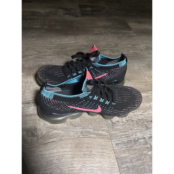 Wmns Air VaporMax Flyknit 3 ‘Black Hyper Pink Blue’ CZ7988-001 Size 8.5 - Picture 3 of 7